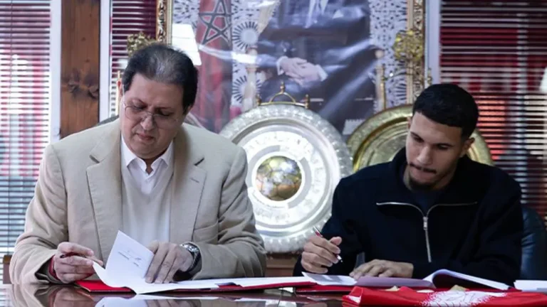 الوداد الرياضي يتعاقد رسميًا مع نعيم بيار لأربعة مواسم ونصف
