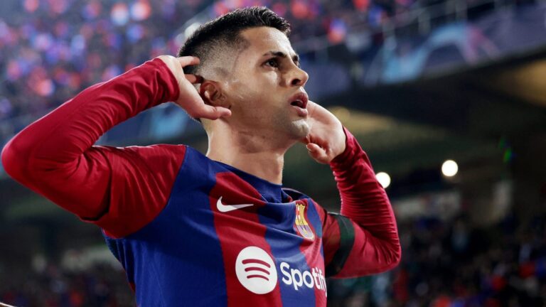 رسميًا: برشلونة يعلن ضم جواو كانسيلو على سبيل الإعارة من الهلال السعودي حتى نهاية الموسم